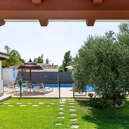 カントリーハウス Mendoza Olivo コニル・デ・ラ・フロンテラ