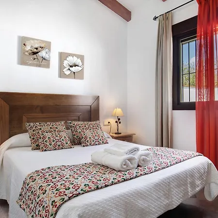 Mendoza Olivo * Conil De La Frontera